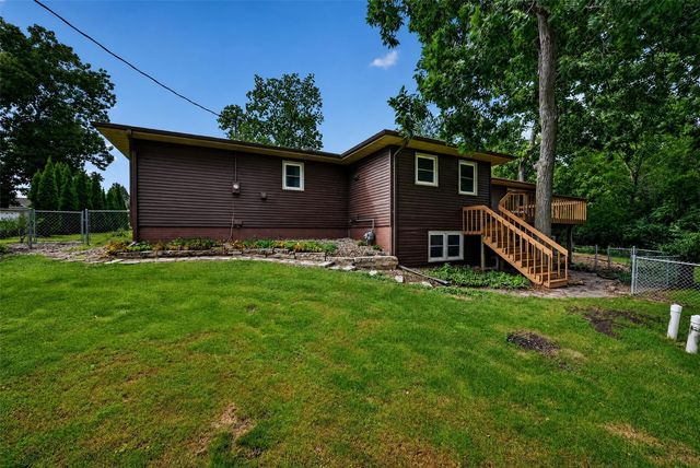 164 Hummingbird Lane, Iowa City, IA 52245