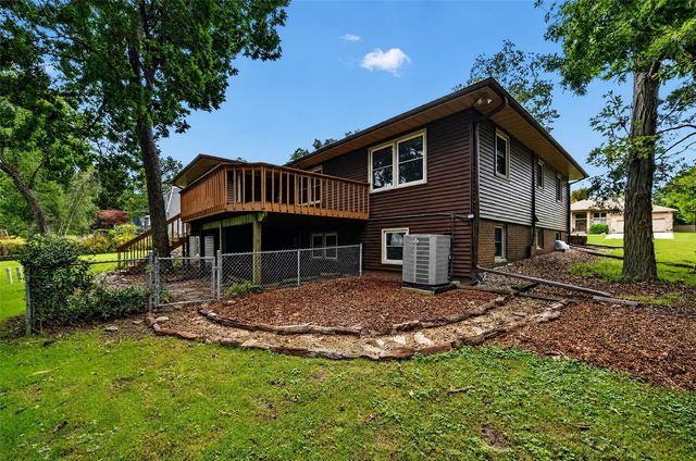 164 Hummingbird Lane, Iowa City, IA 52245