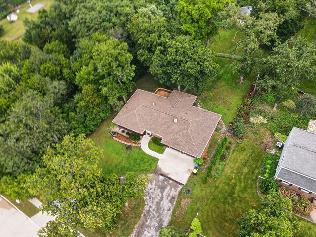164 Hummingbird Lane, Iowa City, IA 52245