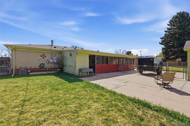 2967 W Tanforan Drive, Englewood, CO 80110