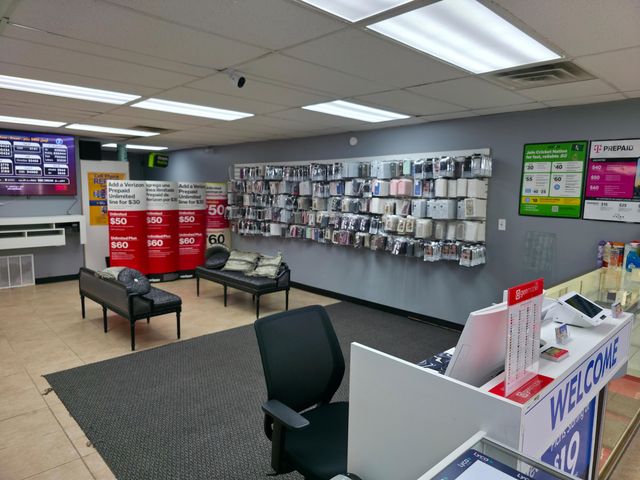 16541 W Warren Avenue, Detroit City, MI 48228