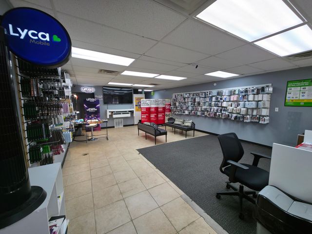 16541 W Warren Avenue, Detroit City, MI 48228