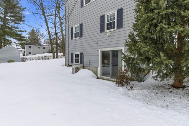 4 Nightingale Road, Nashua, NH 03062