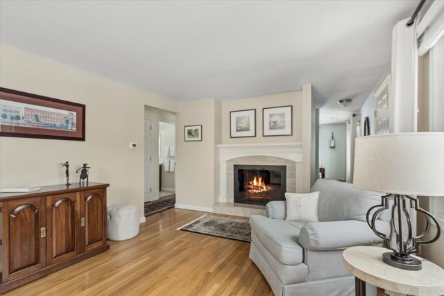 4 Nightingale Road, Nashua, NH 03062