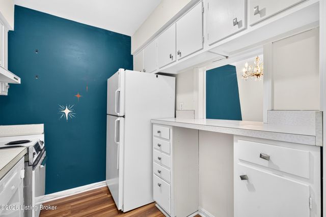 521 Zorn Ave APT C12, Louisville, KY 40206