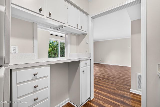 521 Zorn Ave APT C12, Louisville, KY 40206