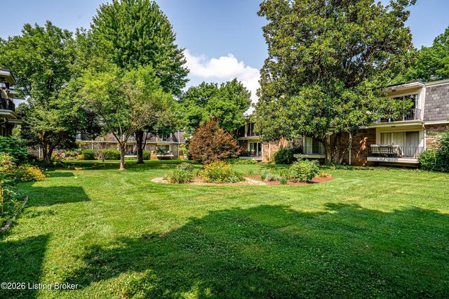 521 Zorn Ave APT C12, Louisville, KY 40206