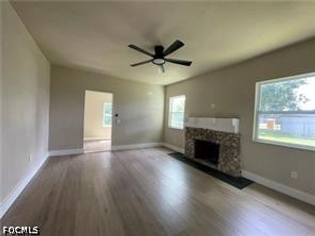 466 Wilma AVE, Fort Myers, FL 33905