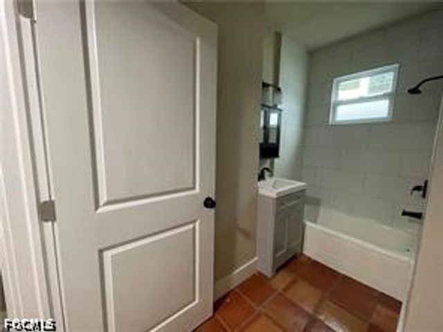 466 Wilma AVE, Fort Myers, FL 33905