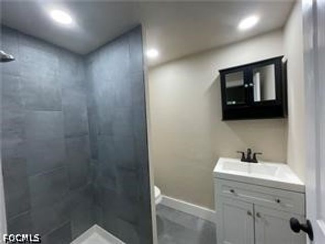 466 Wilma AVE, Fort Myers, FL 33905