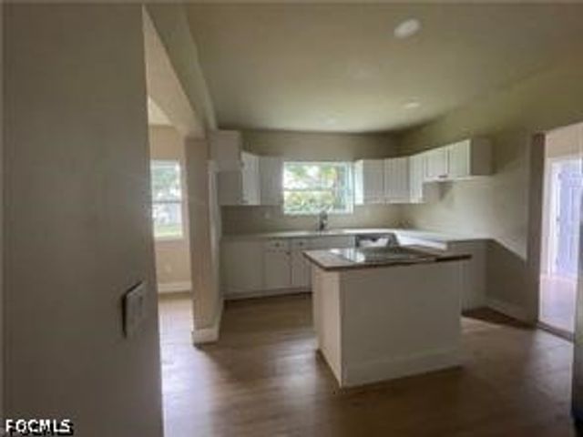 466 Wilma AVE, Fort Myers, FL 33905