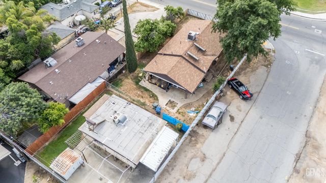 2701 N Inyo Street, Bakersfield, CA 93305