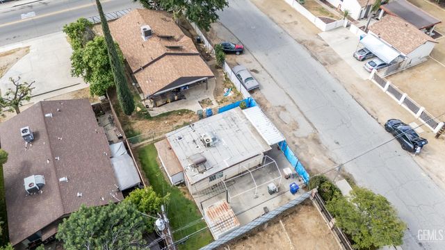 2701 N Inyo Street, Bakersfield, CA 93305