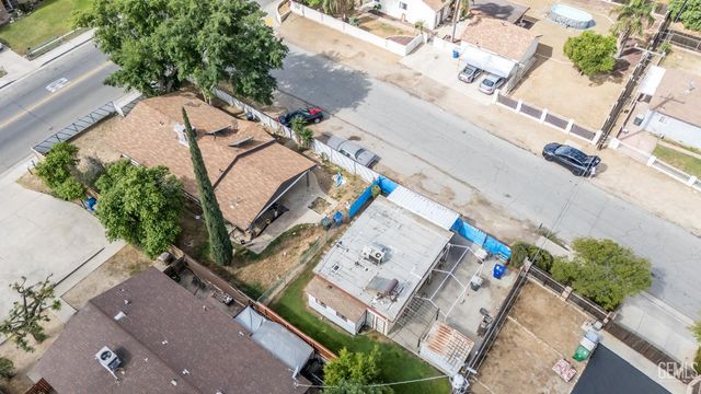 2701 N Inyo Street, Bakersfield, CA 93305
