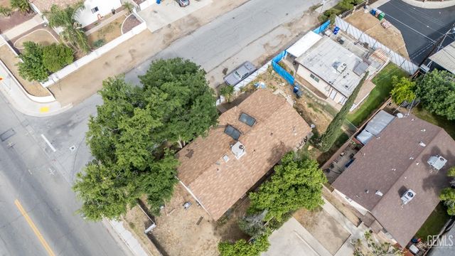 2701 N Inyo Street, Bakersfield, CA 93305