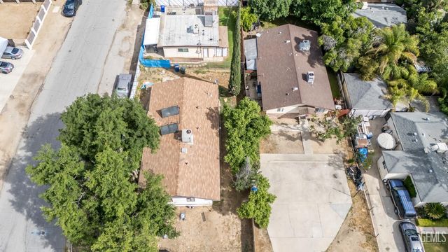 2701 N Inyo Street, Bakersfield, CA 93305