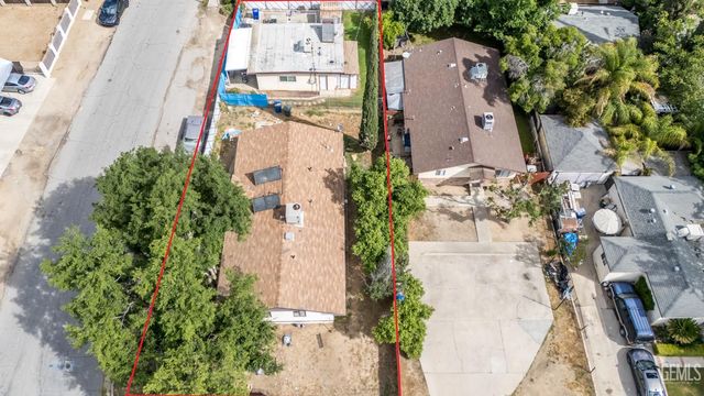 2701 N Inyo Street, Bakersfield, CA 93305