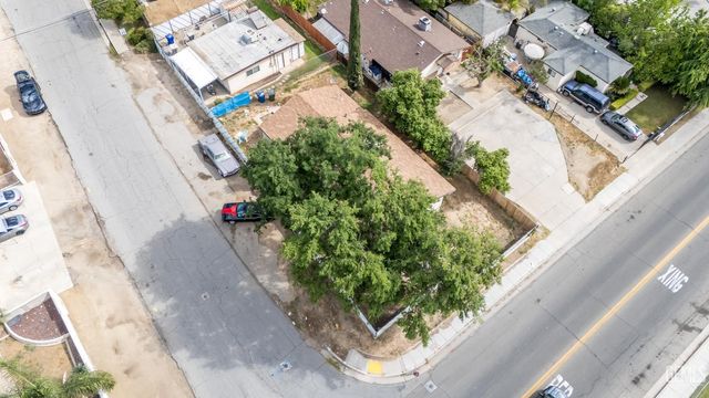 2701 N Inyo Street, Bakersfield, CA 93305