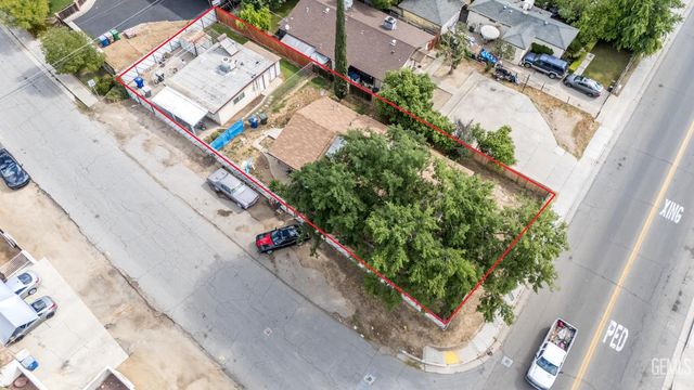 2701 N Inyo Street, Bakersfield, CA 93305