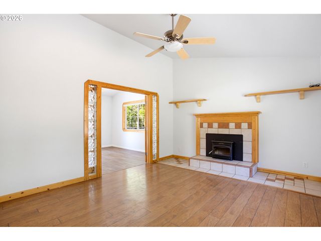 17716 Ne 232ND Ave, Brush Prairie, WA 98606