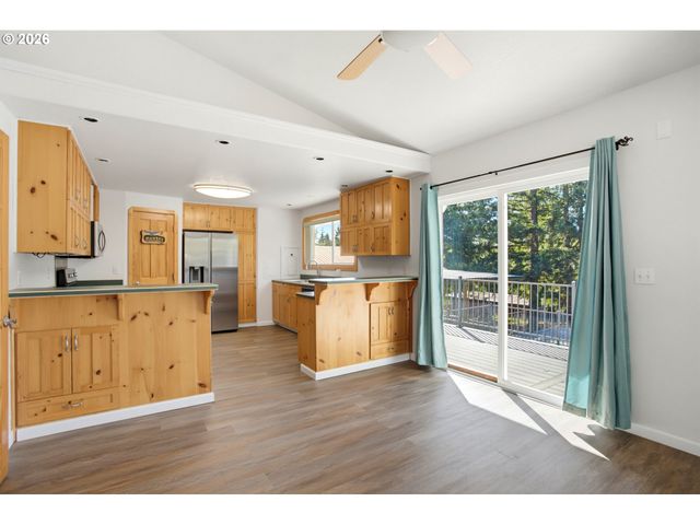 17716 Ne 232ND Ave, Brush Prairie, WA 98606