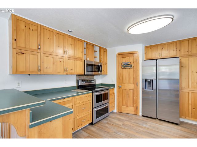 17716 Ne 232ND Ave, Brush Prairie, WA 98606