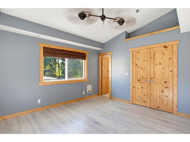 17716 Ne 232ND Ave, Brush Prairie, WA 98606