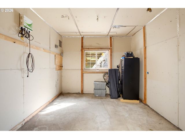 17716 Ne 232ND Ave, Brush Prairie, WA 98606