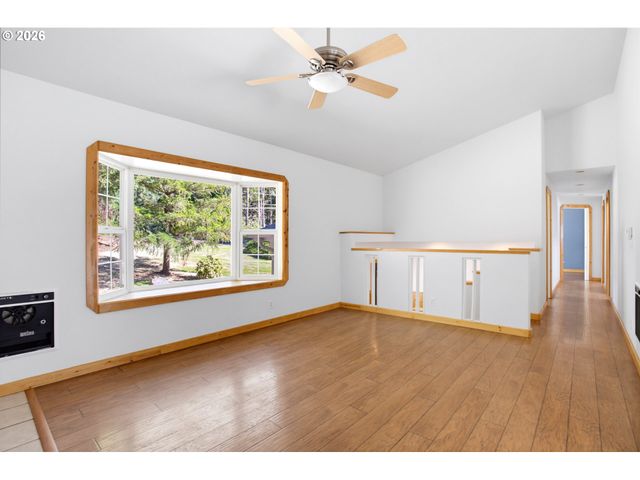 17716 Ne 232ND Ave, Brush Prairie, WA 98606
