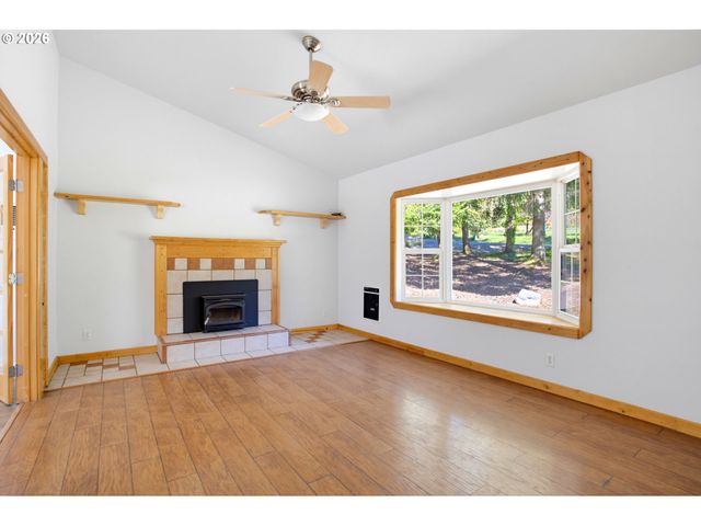 17716 Ne 232ND Ave, Brush Prairie, WA 98606