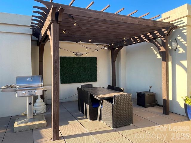 718 Trade Street 210, Charlotte, NC 28202