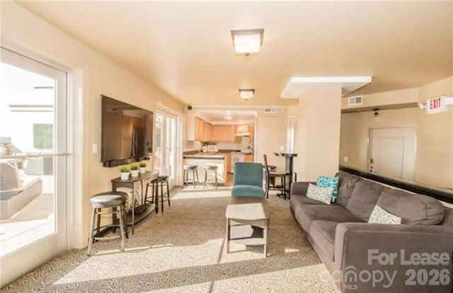 718 Trade Street 210, Charlotte, NC 28202