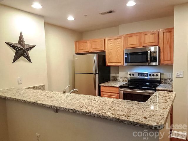 718 Trade Street 210, Charlotte, NC 28202