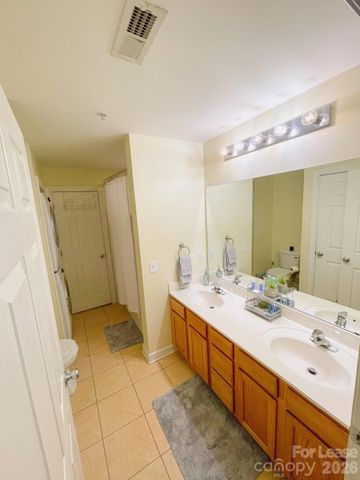 718 Trade Street 210, Charlotte, NC 28202