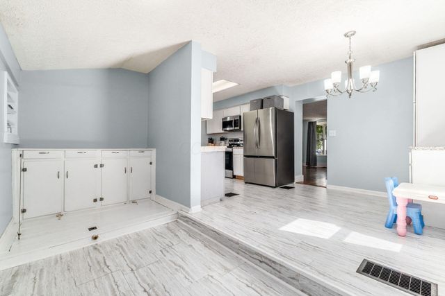 111 N High Street, Baltimore, OH 43105