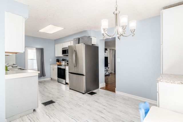 111 N High Street, Baltimore, OH 43105