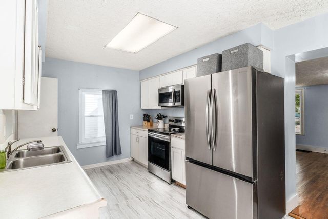 111 N High Street, Baltimore, OH 43105