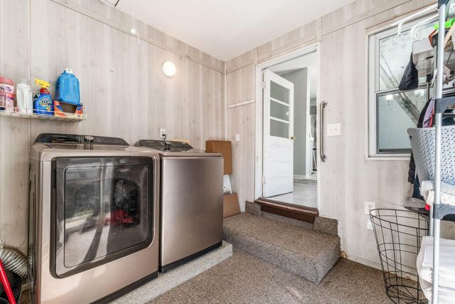 111 N High Street, Baltimore, OH 43105