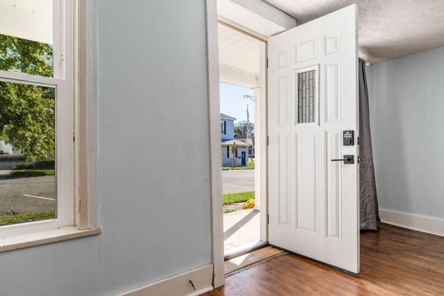 111 N High Street, Baltimore, OH 43105