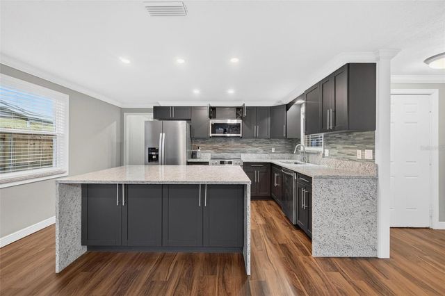 8700 58TH LANE N, Pinellas Park, FL 33782