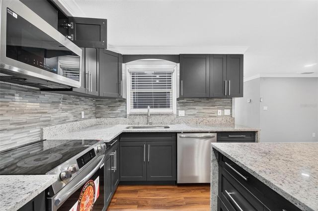 8700 58TH LANE N, Pinellas Park, FL 33782