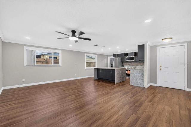 8700 58TH LANE N, Pinellas Park, FL 33782