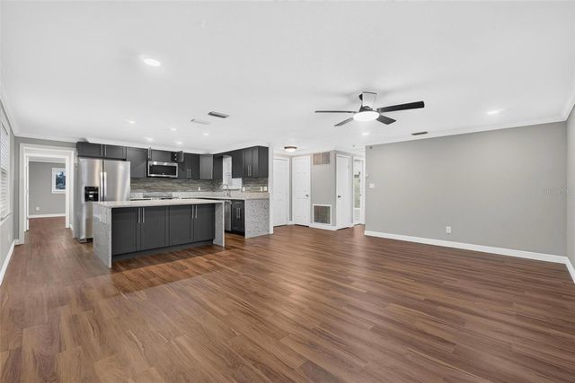 8700 58TH LANE N, Pinellas Park, FL 33782