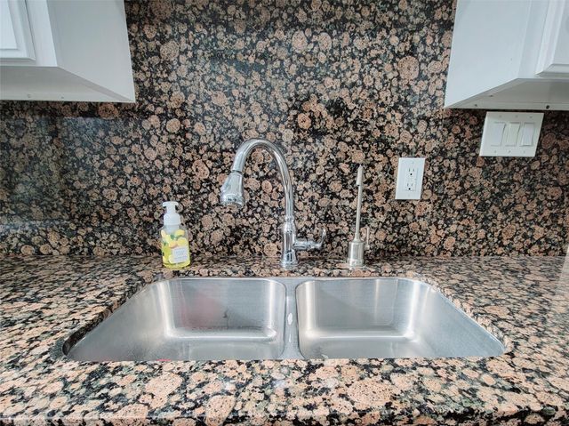 7900 Westheimer Road 255, Houston, TX 77063
