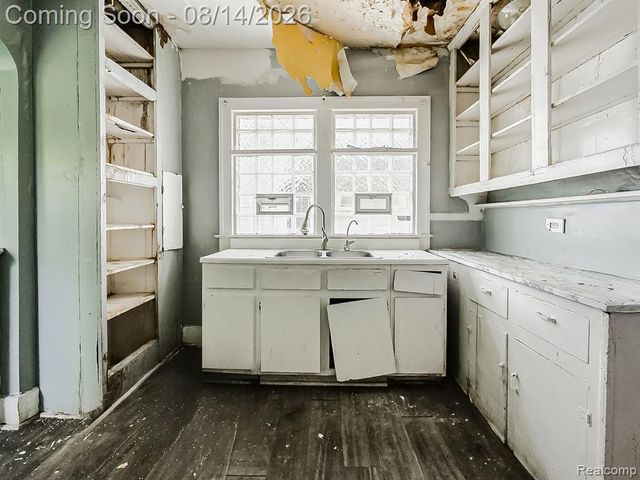 348 Monterey Street, Highland Park, MI 48203