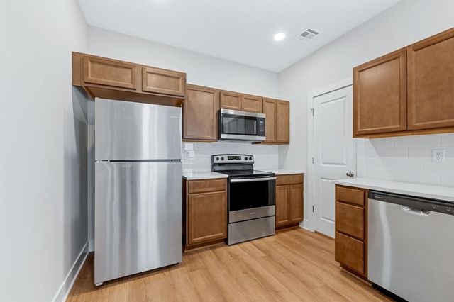 843 S Wybern St, Valley Center, KS 67147