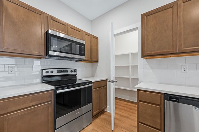 843 S Wybern St, Valley Center, KS 67147