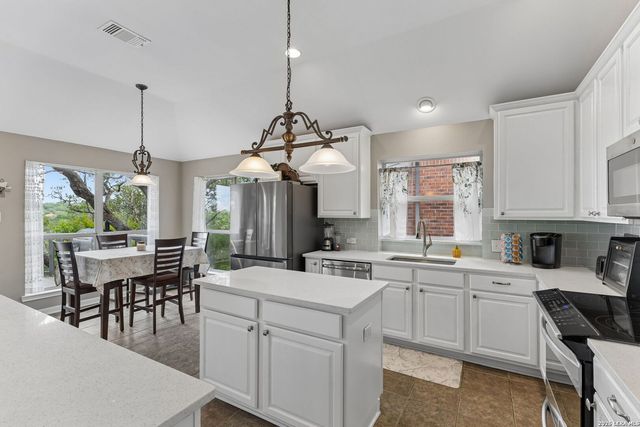 535 Mesa Bluff, San Antonio, TX 78258