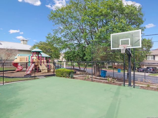 535 Mesa Bluff, San Antonio, TX 78258