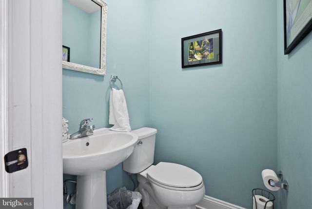 111 BRIARWOOD DR, Downingtown, PA 19335